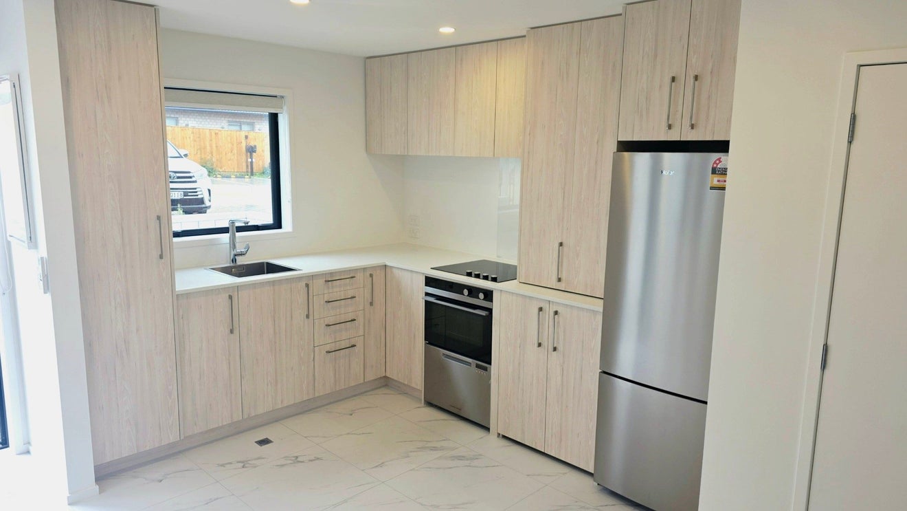 1/23 Awaroa Road, Sunnyvale, Auckland - Carousel 2