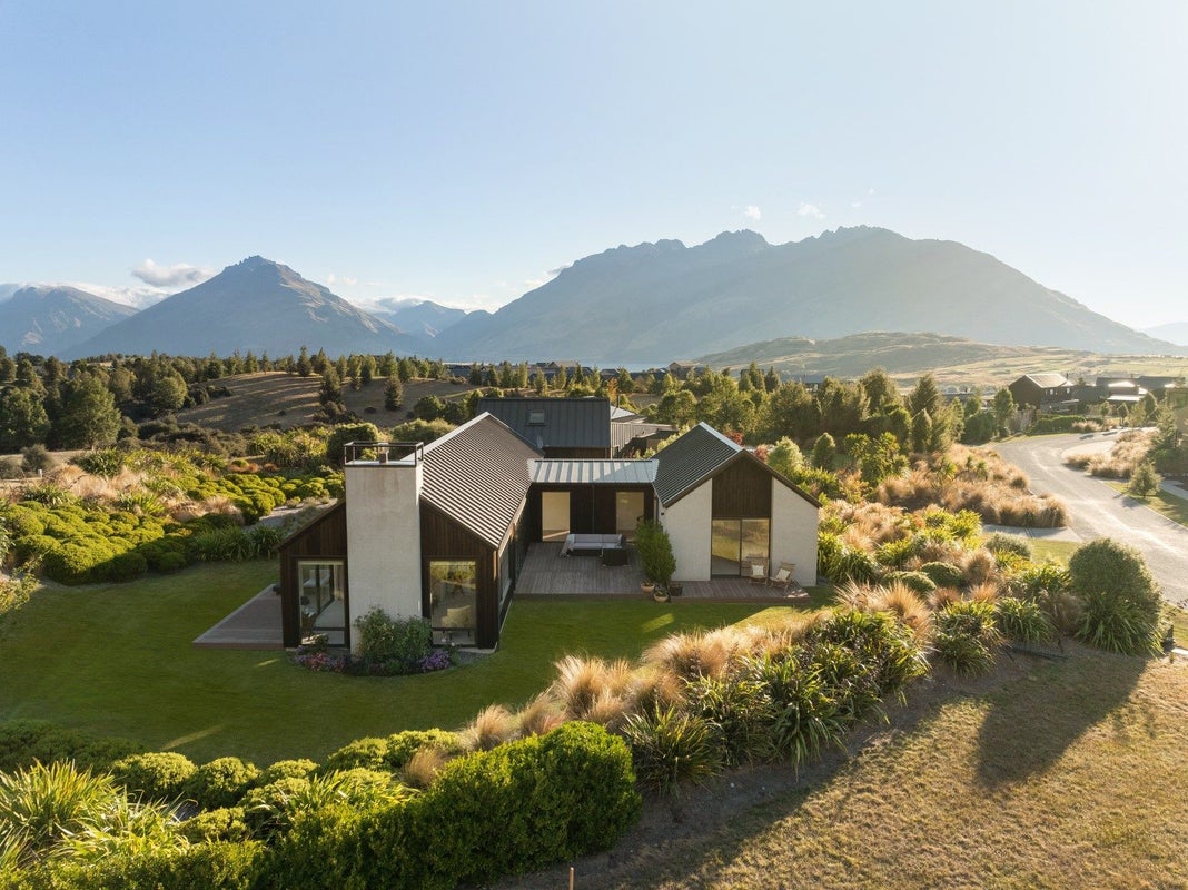 36 McKellar Drive, Jacks Point, Queenstown - Carousel 1