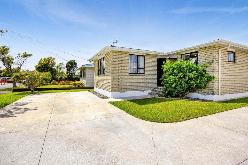 20 Turakina Street, Merrilands, New Plymouth - Carousel 17