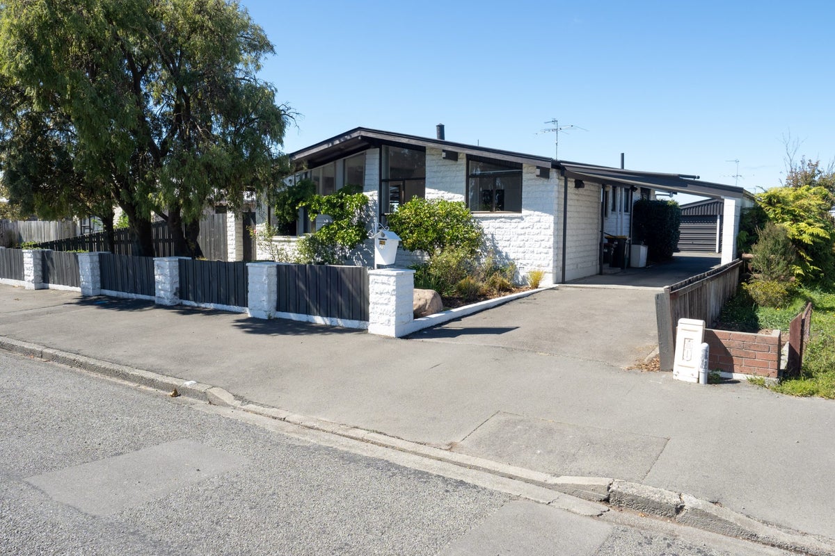 20 Brucefield Avenue, Netherby, Ashburton - Carousel 2