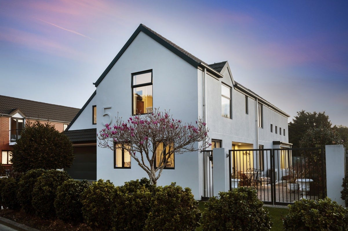 1/5 Trumble Lane, Huntsbury, Christchurch - Carousel 2