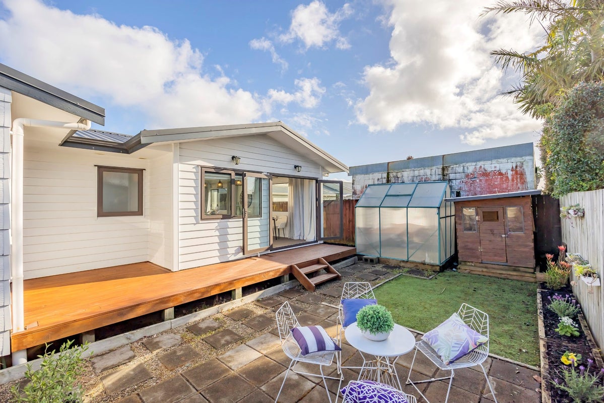29B Stewart Road, Mount Albert, Auckland - Carousel 2