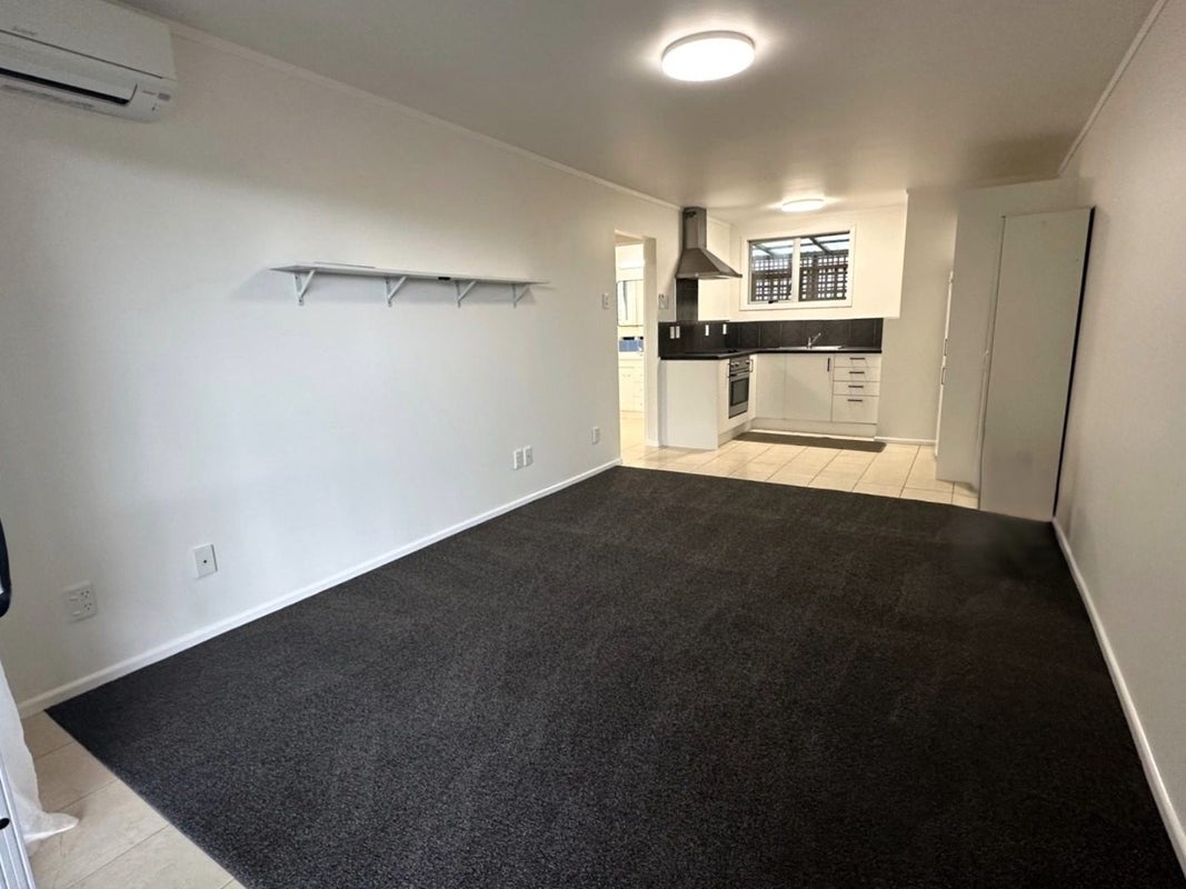 15 Rothwell Place, Sunnyhills, Auckland - Carousel 1