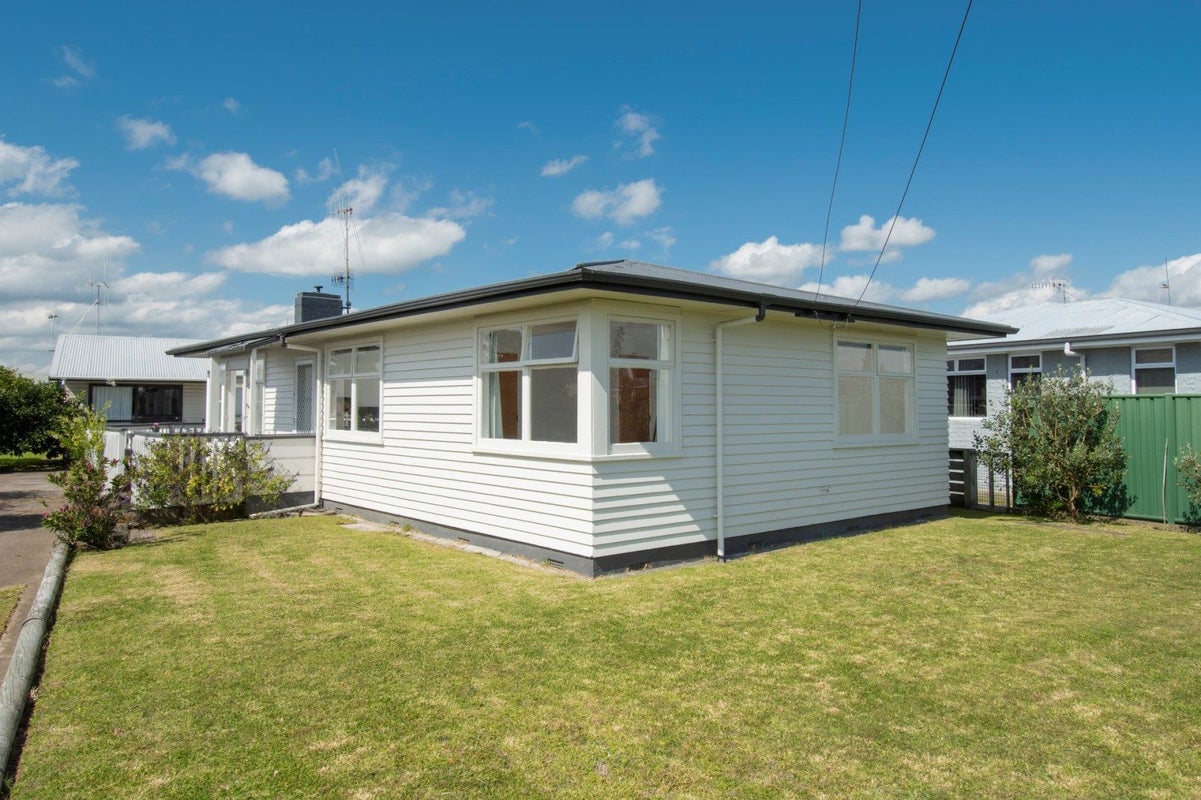 56A Hynds Road, Gate Pa, Tauranga - Carousel 2