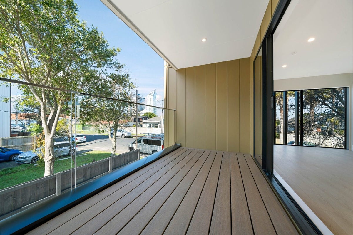 9C Lomond Street, Takapuna, Auckland - Carousel 2