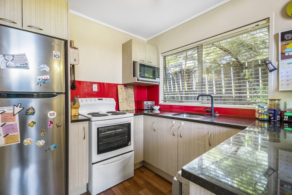 19b SIMON ELLICE DR, Bayview, Auckland - Carousel 2