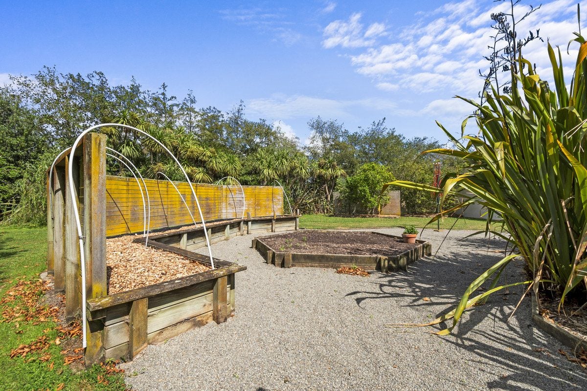 110 Polson Hill Drive, Palmerston North - Carousel 40