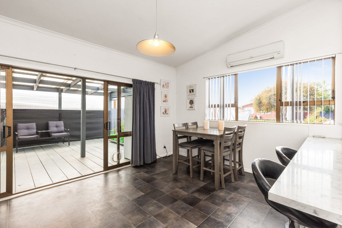 2A Bright Crescent, Maraenui, Napier - Carousel 2