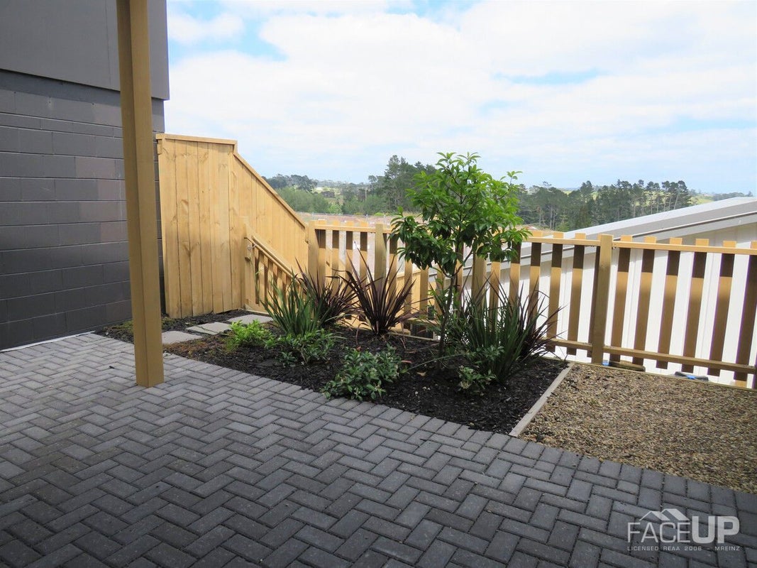 28 Pukewhero Rise, Westgate, Auckland - Carousel 14