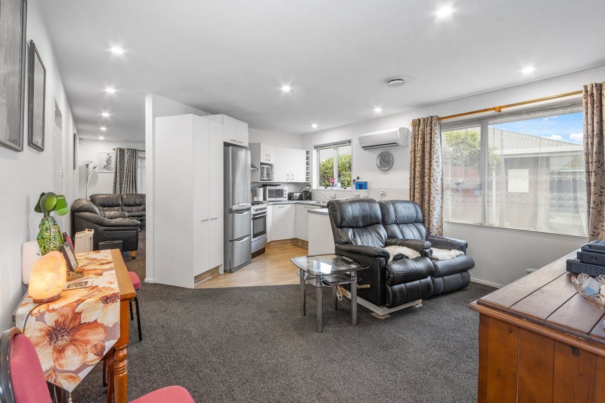 292B Wainoni Road, Avondale, Christchurch - Carousel 1