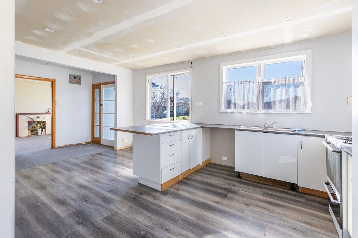 23 Scully Crescent, Onekawa, Napier - Carousel 1