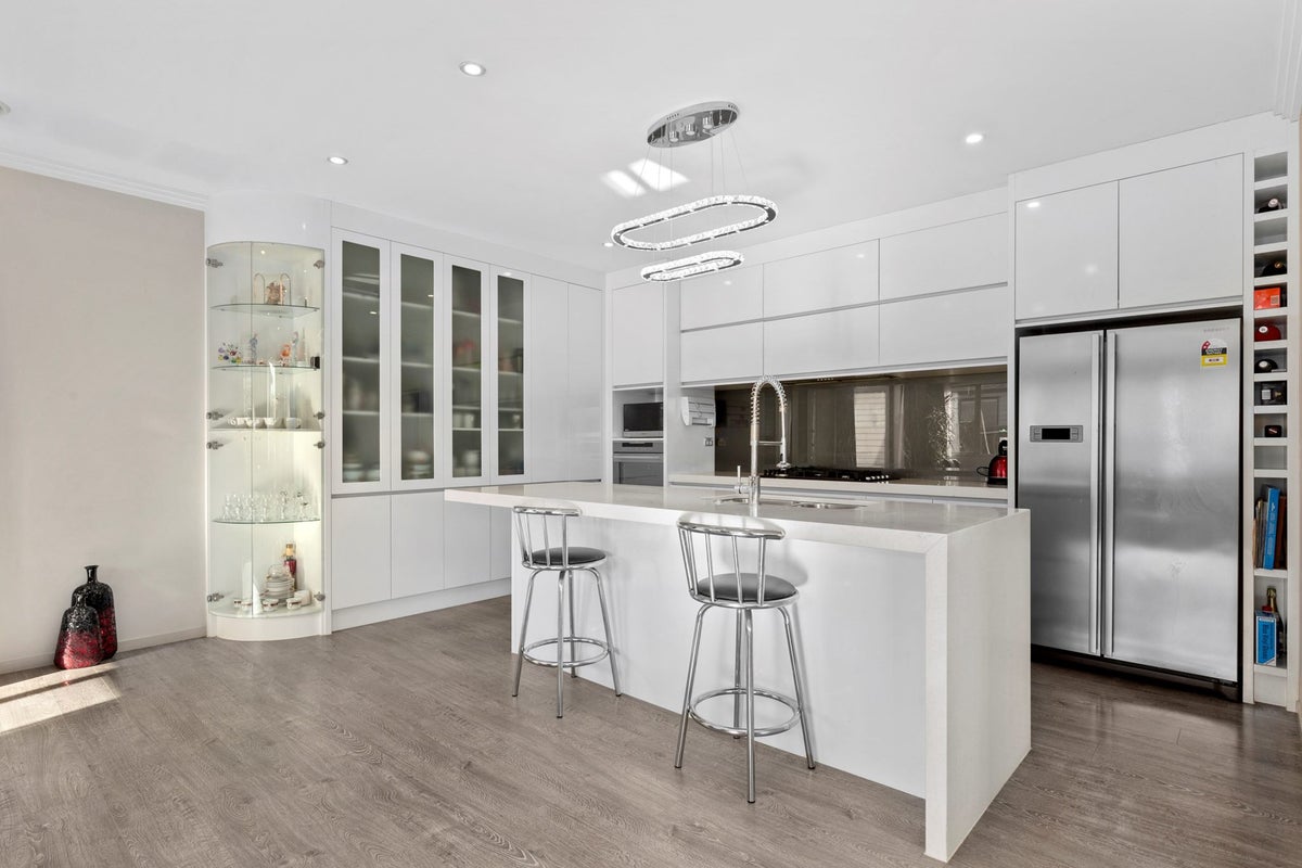 19 Dawood Place, The Gardens, Auckland - Carousel 2