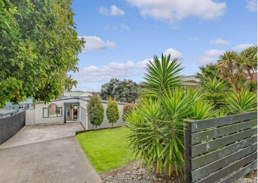 16 Coates Road, Cockle Bay, Auckland - Carousel 2