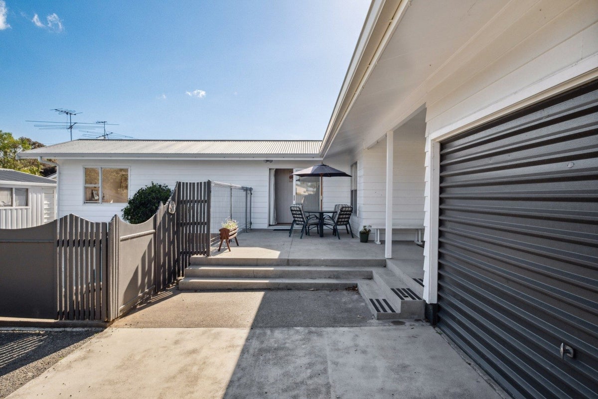9 Lyndhurst Street, Awapuni, Gisborne - Carousel 2