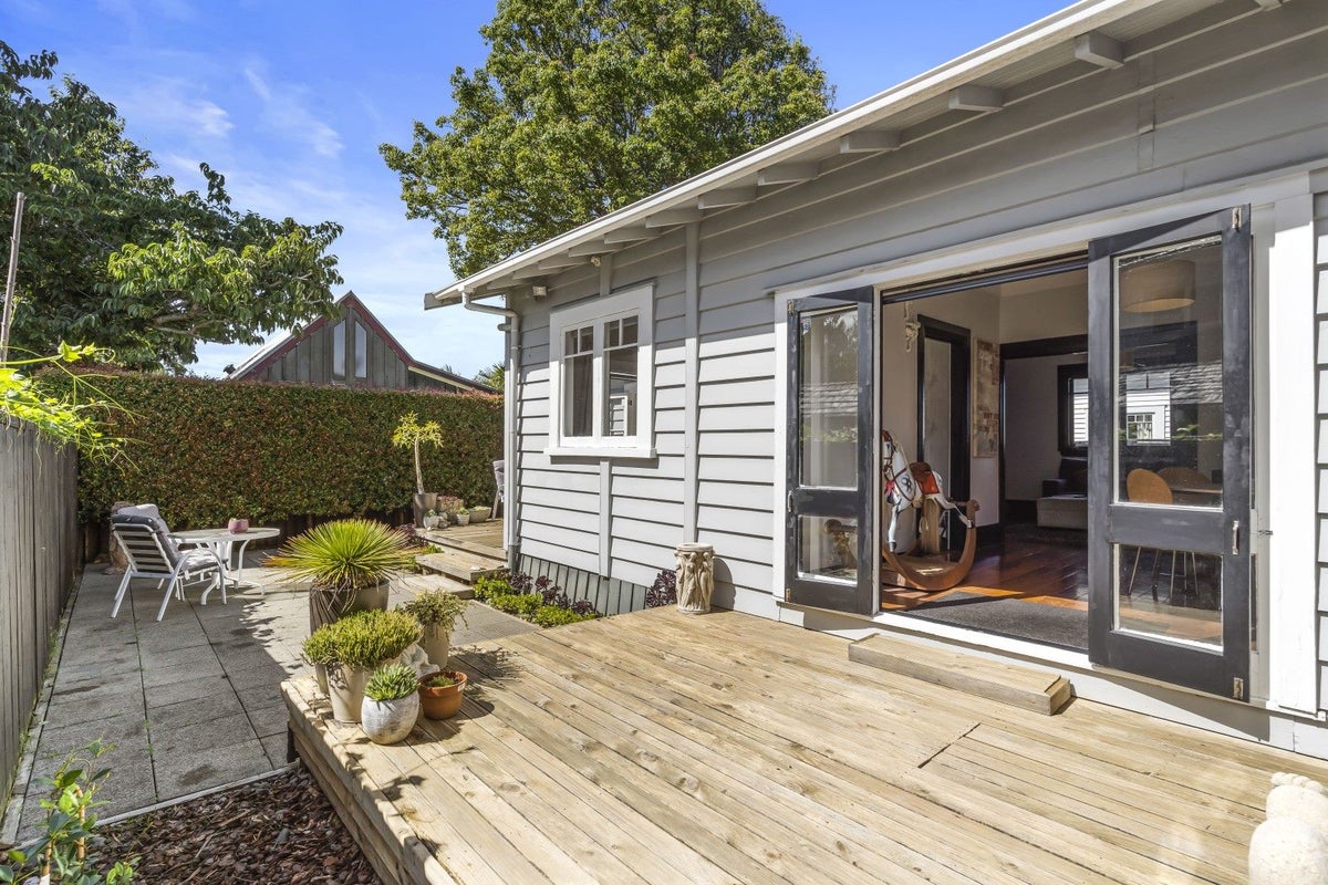 4A Mars Avenue, Sandringham, Auckland - Carousel 2