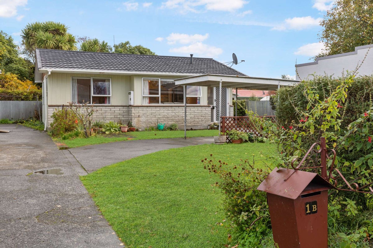 1B Cumbrae Place, Aramoho, Whanganui - Carousel 2