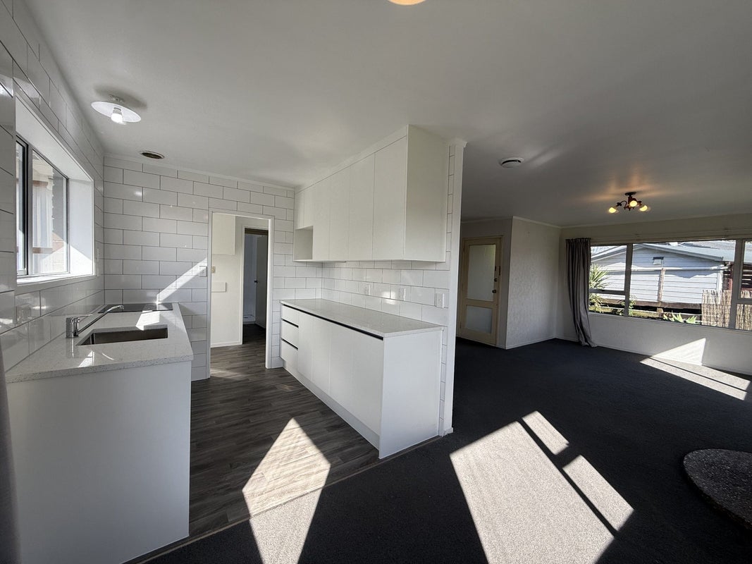 4 Stella Place, Manurewa, Auckland - Carousel 1