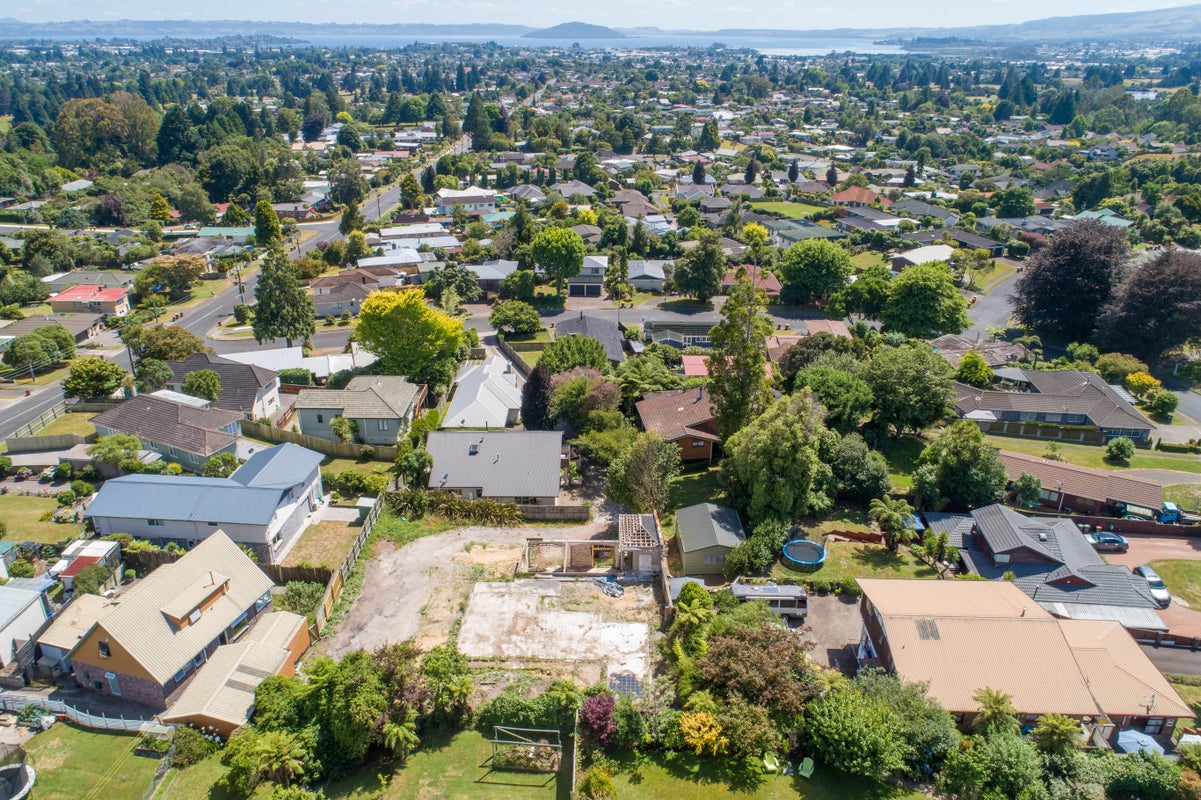 5C Wychwood Crescent, Springfield, Rotorua - Carousel 12