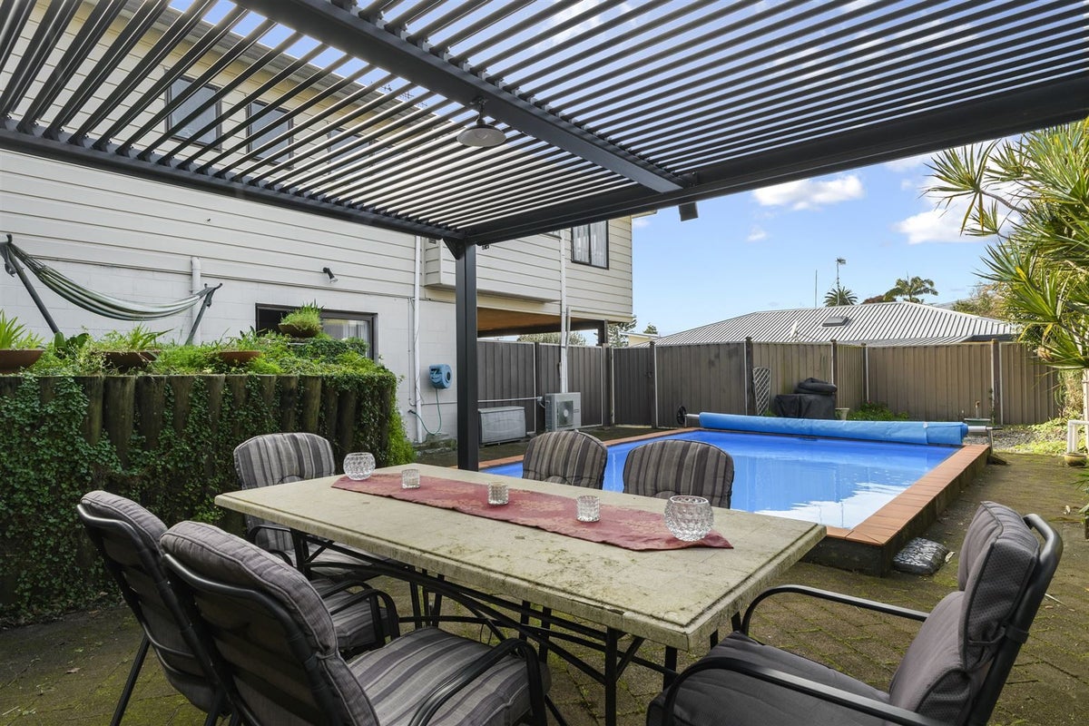 30B Esk Street, Parkvale, Tauranga - Carousel 1