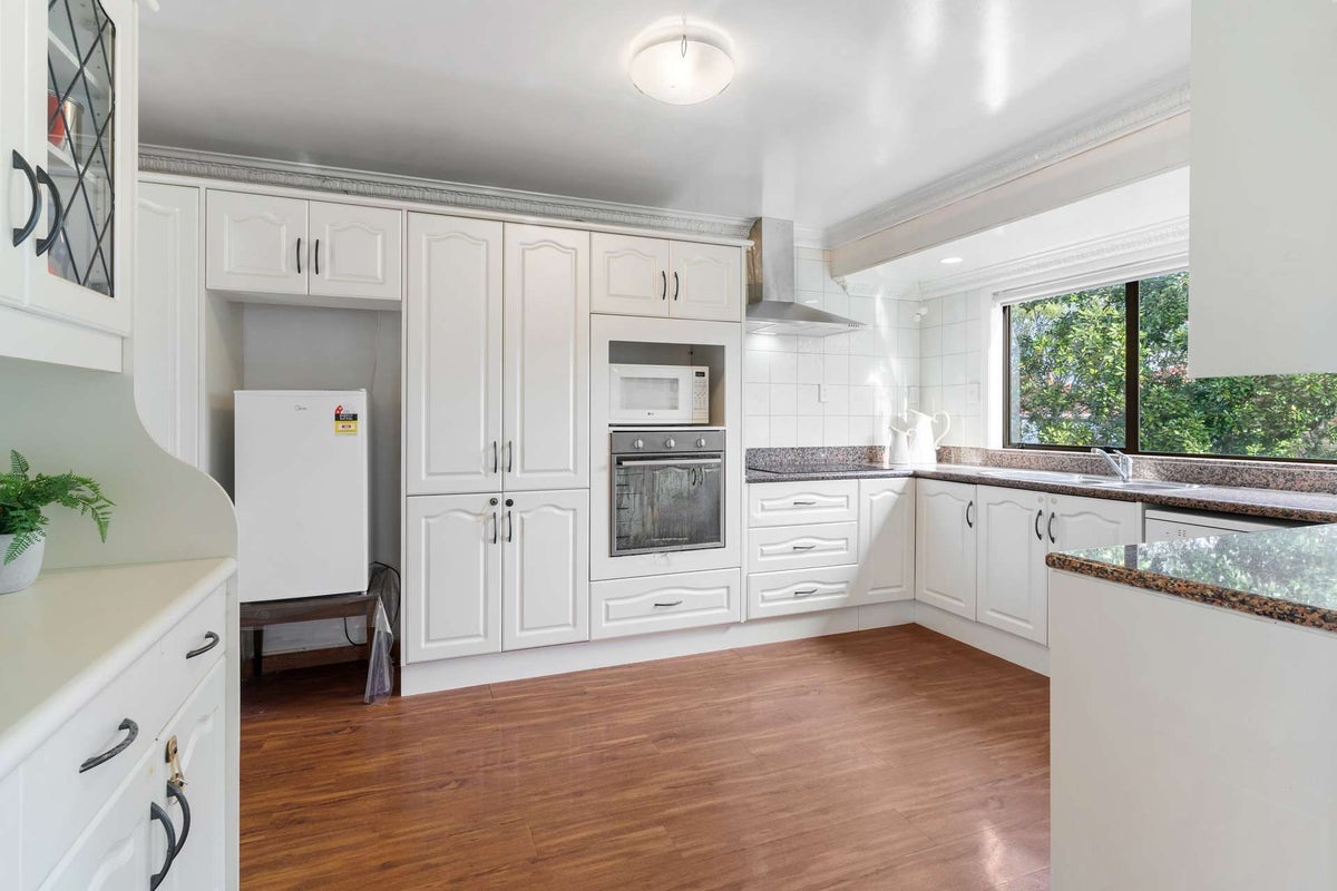 25 Olena Avenue, Sunnyhills, Auckland - Carousel 2