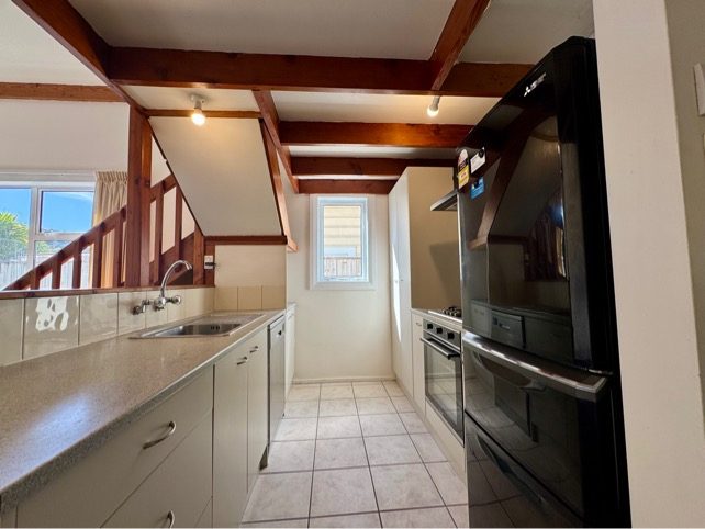 546 Adelaide Road, Berhampore, Wellington - Carousel 2