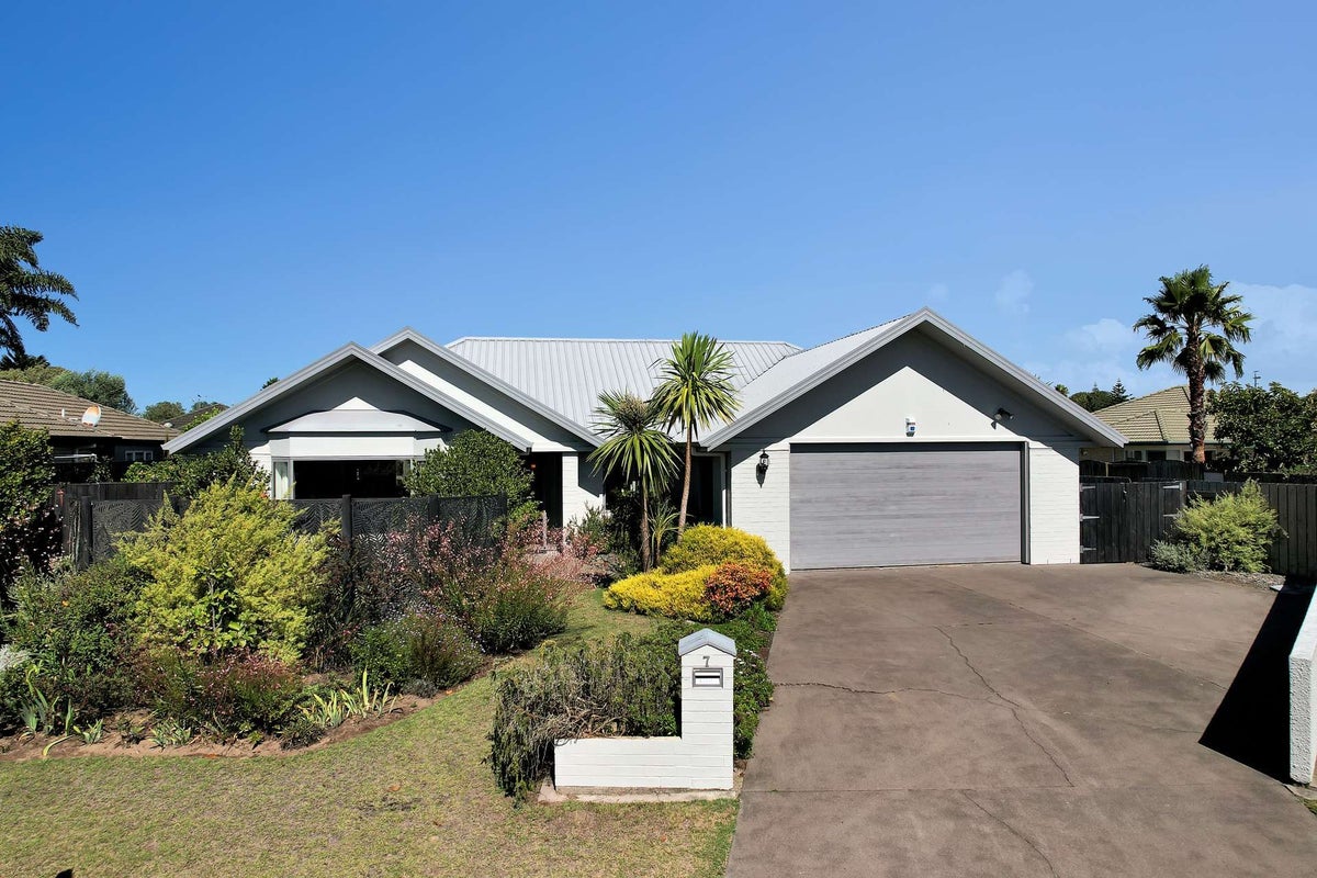 7 Bahamas Key, Papamoa Beach, Papamoa - Carousel 1