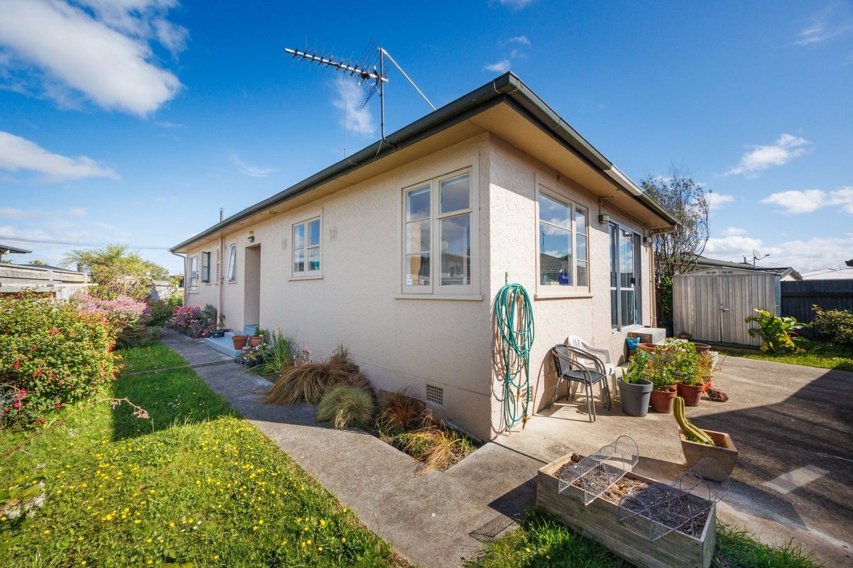 24 Leeds Street, Milson, Palmerston North - Carousel 15