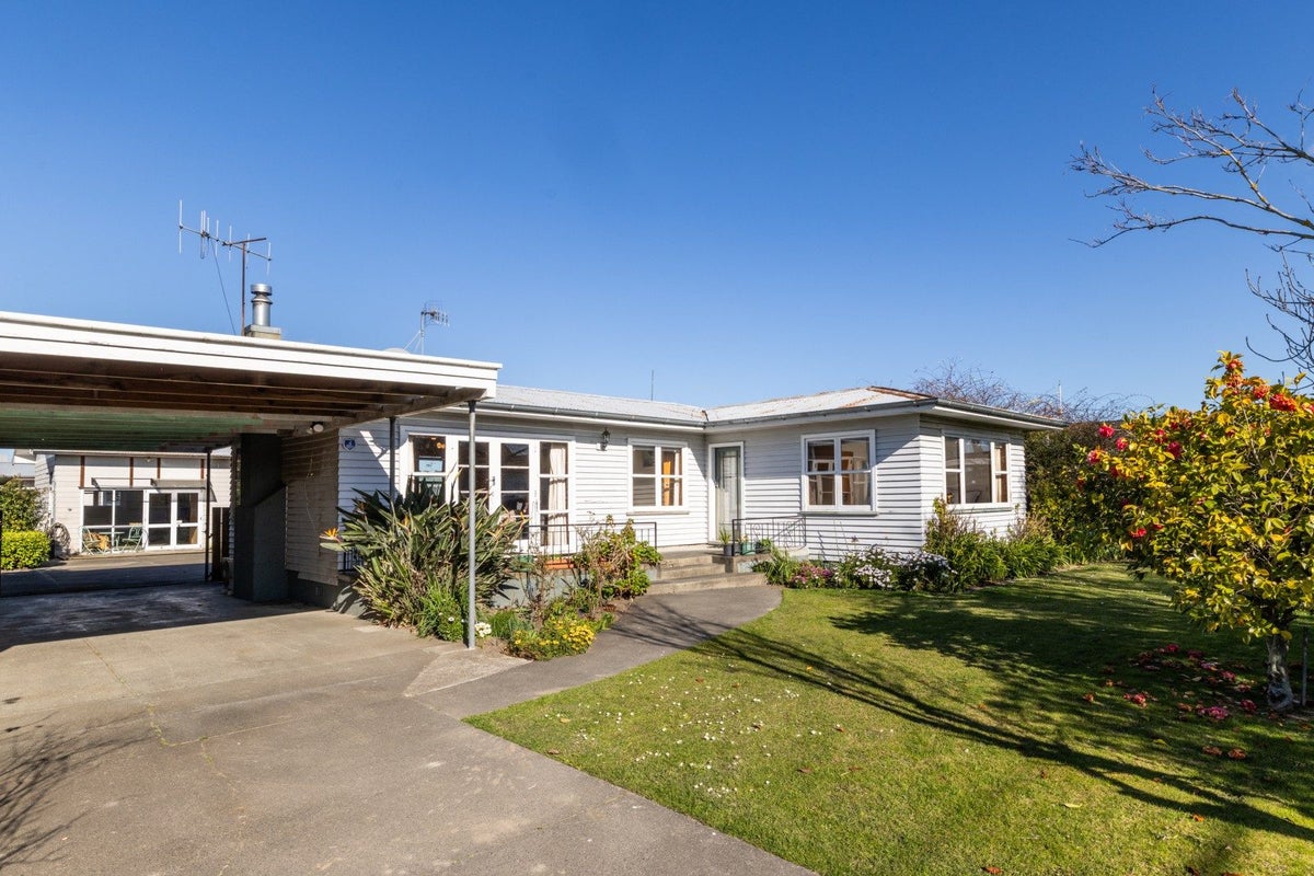 70 Murphy Road, Taradale, Napier - Carousel 1