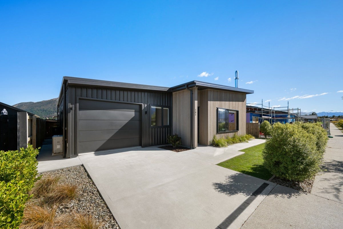 181 Burdon Loop, LAKE HAWEA - Carousel 2