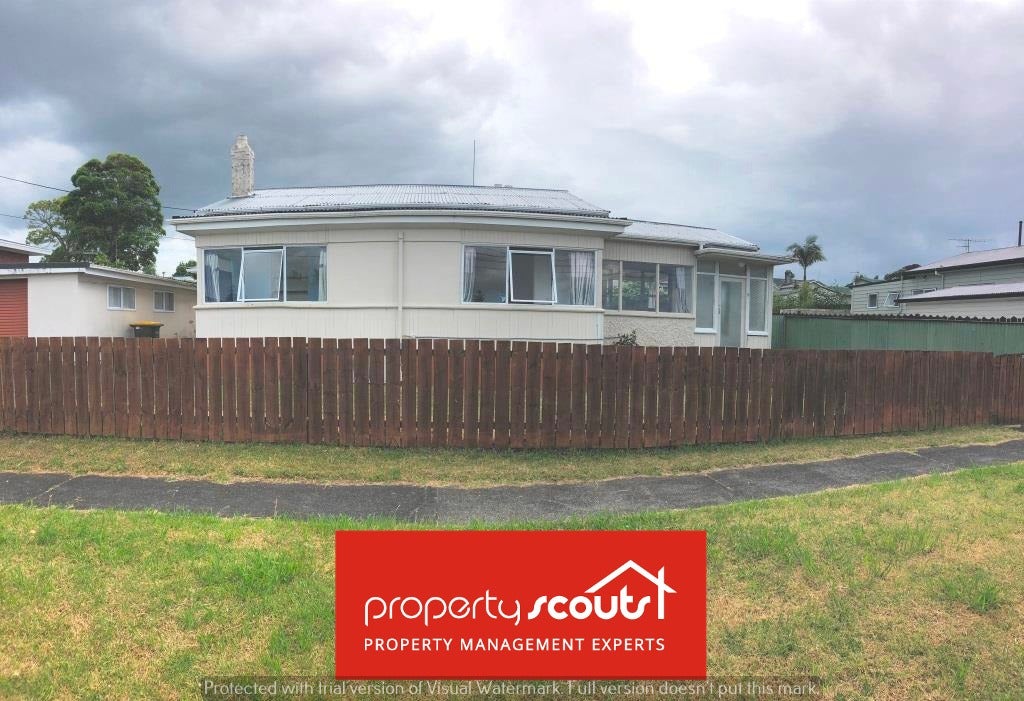 9 Karaka Street, New Lynn, Auckland - Carousel 1