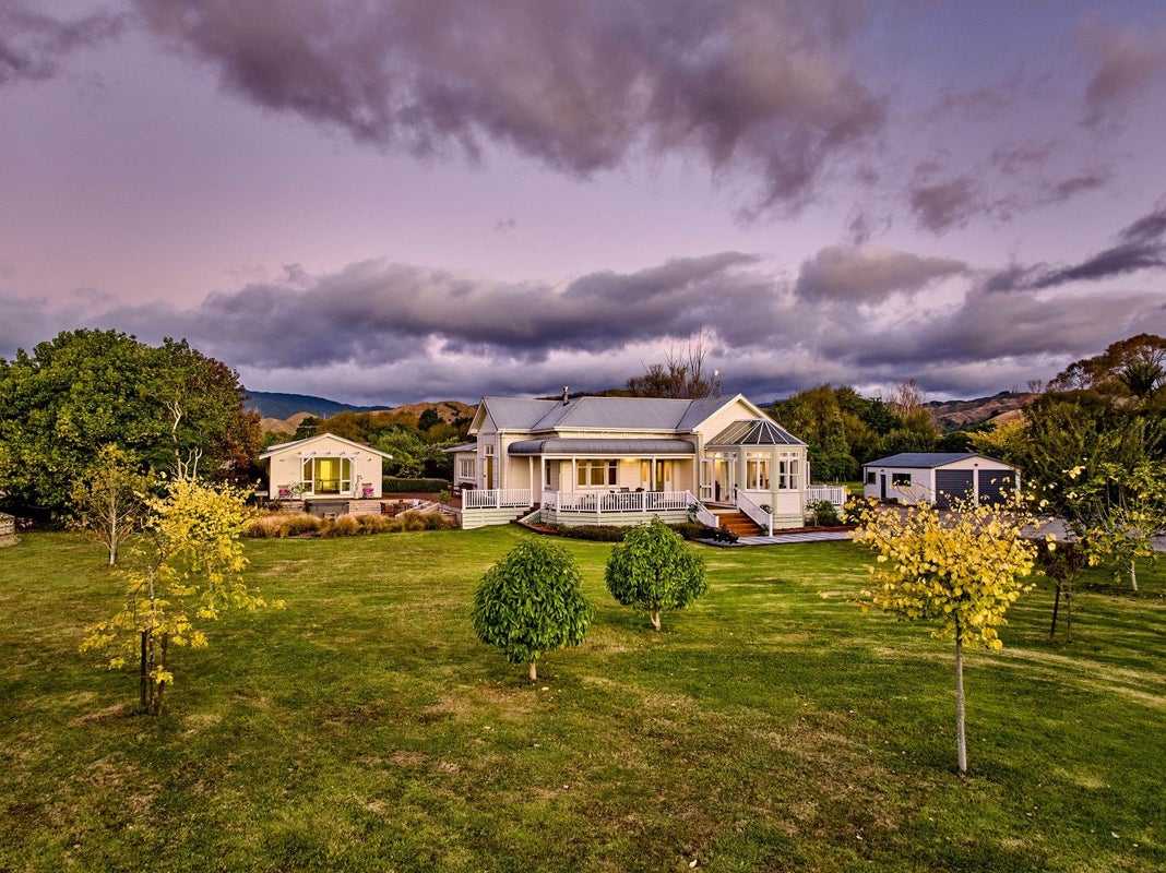 108 Arcus Road, Otaki - Carousel 1