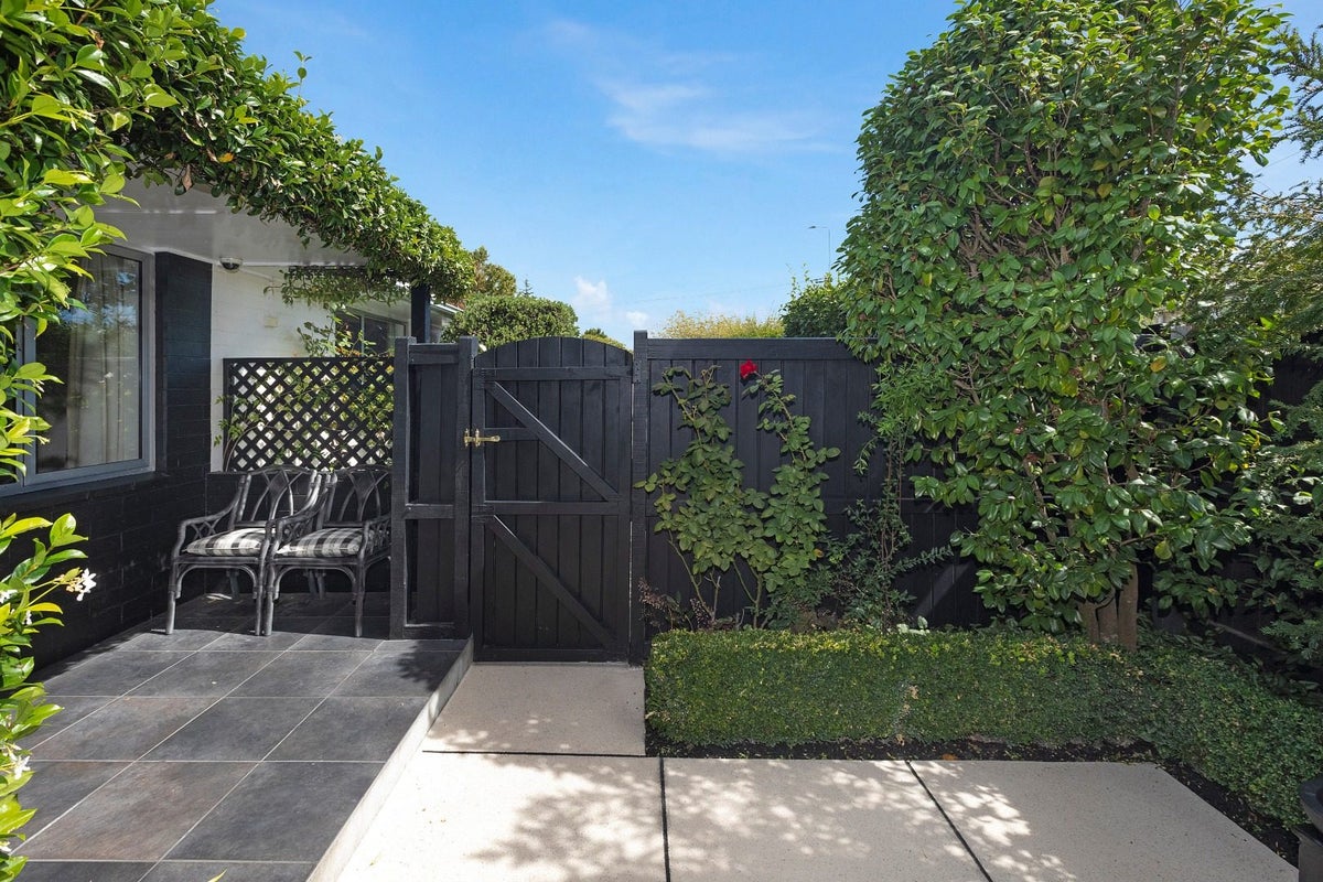 2/22 Strowan Road, Strowan, Christchurch - Carousel 13