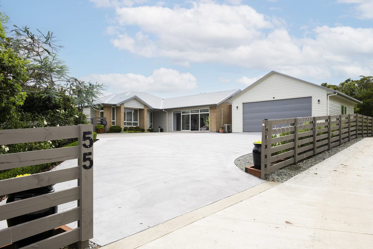 55 Ayton Street, Mangapapa, Gisborne - Carousel 1