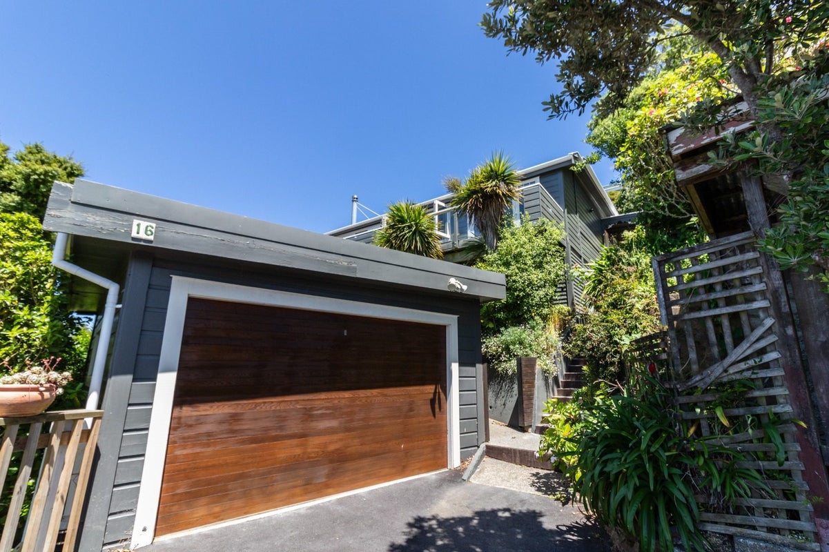 16 Fortunatus Street, Brooklyn, Wellington - Carousel 1