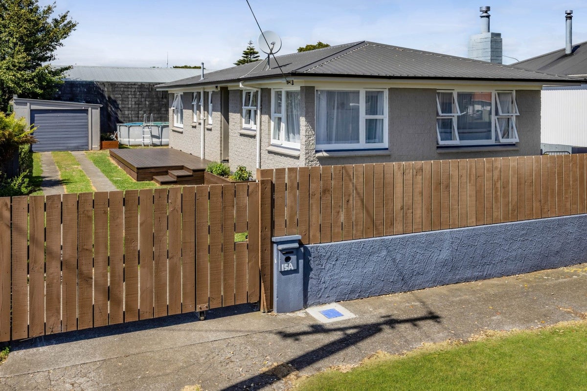 15A Pratt Street, Waitara, Waitara - Carousel 1