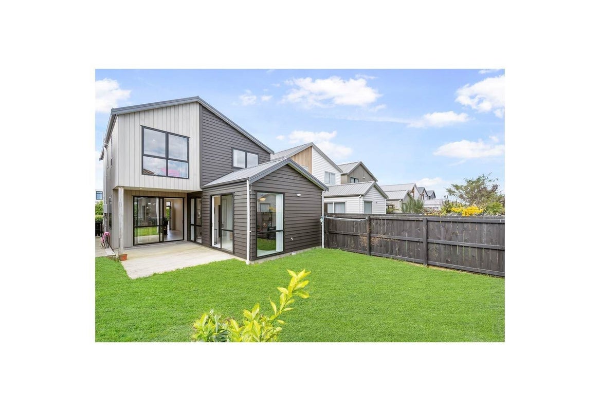 10 Courage Road, Papakura, Papakura - Carousel 1