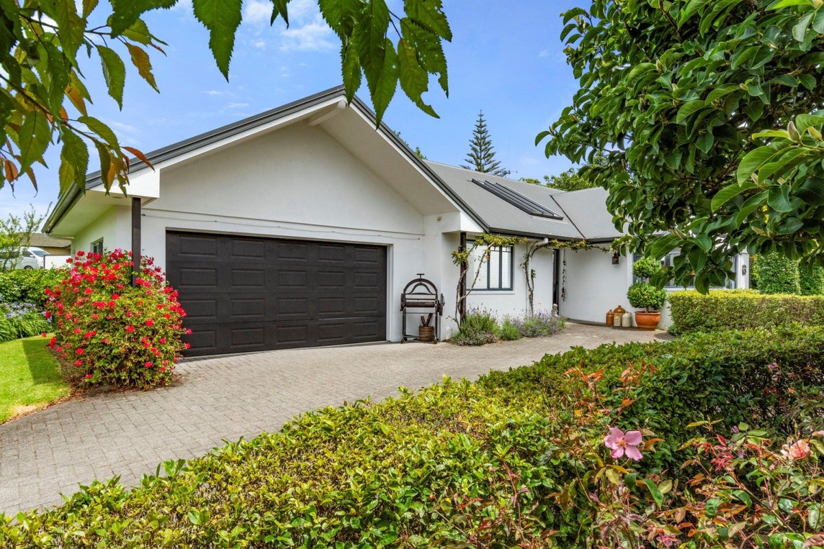 46 Grantston Drive, Pyes Pa, Tauranga - Carousel 2