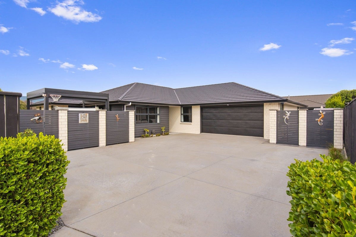 47 San Priamo Place, Paraparaumu Beach, Paraparaumu - Carousel 2
