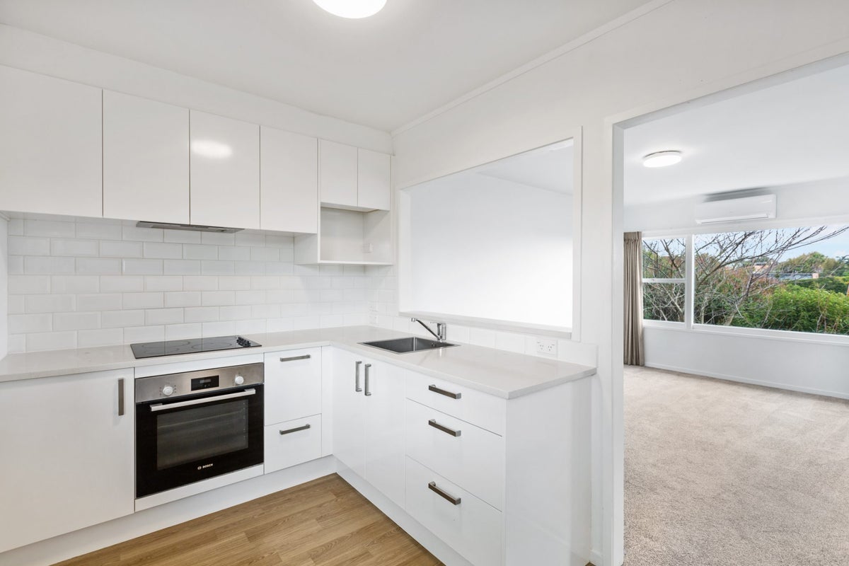 6/7 Western Springs Road, Western Springs, Auckland - Carousel 1