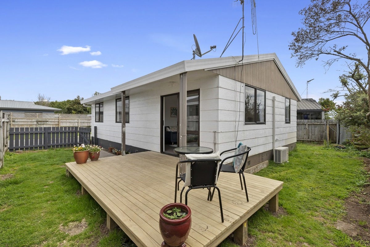 95B Oakfield Crescent, Pukete, Hamilton - Carousel 2