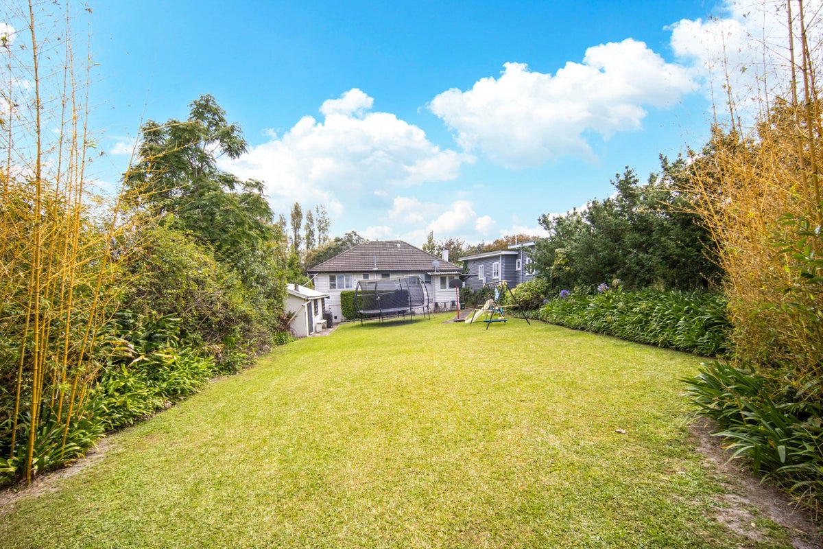 28 Norman Road, Titirangi, Auckland - Carousel 20
