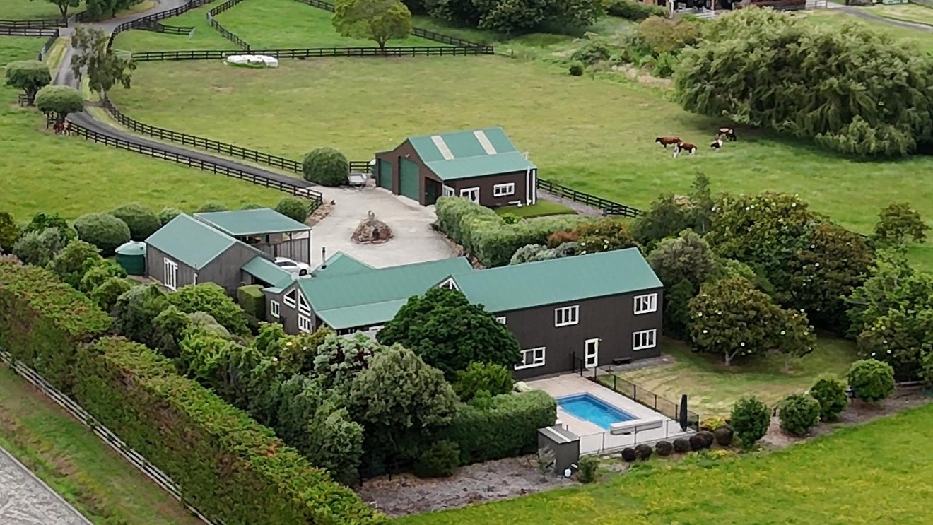 22 Ellett Road, Karaka, Papakura - Carousel 1
