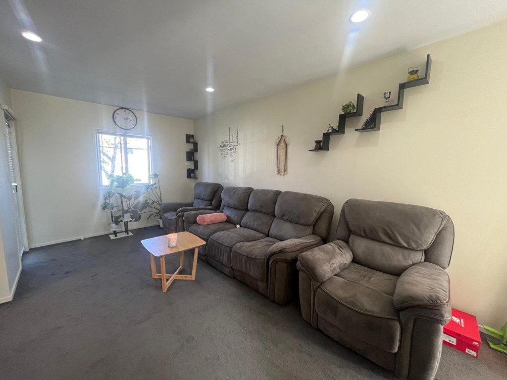 73 Winery Way, Henderson, Auckland - Carousel 2