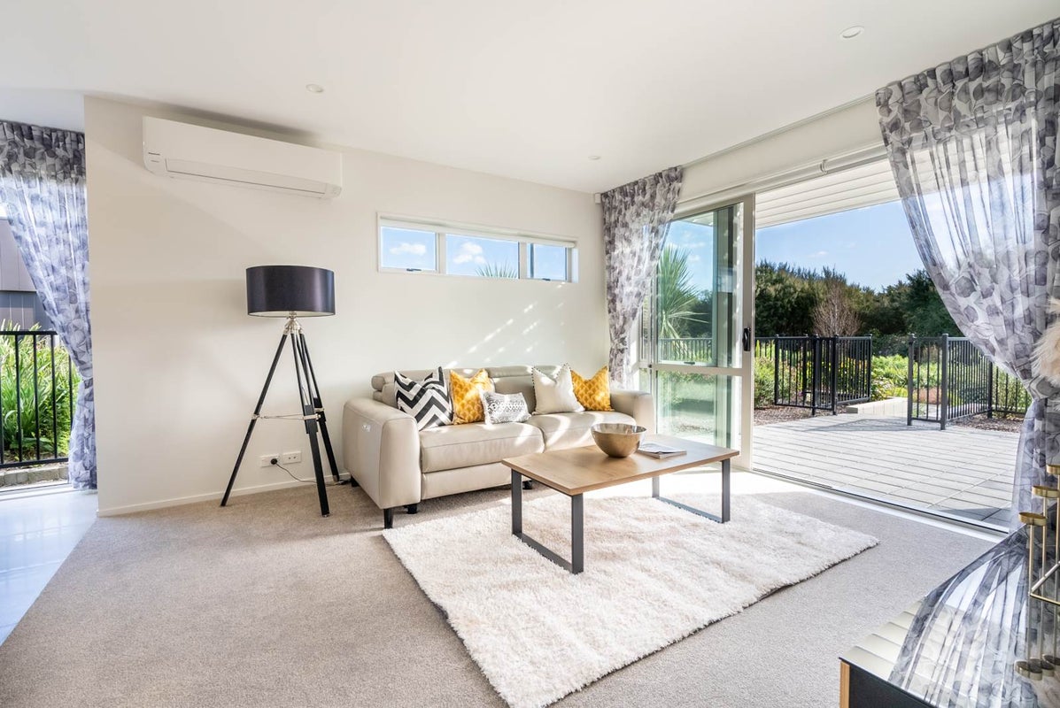 24 Whimbrel Road, Flat Bush, Auckland - Carousel 2