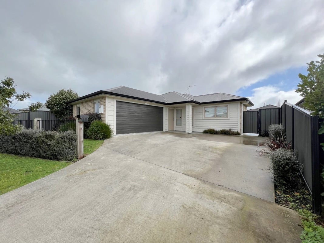 54 Stan Heather Drive, Glenview, Hamilton - Carousel 16