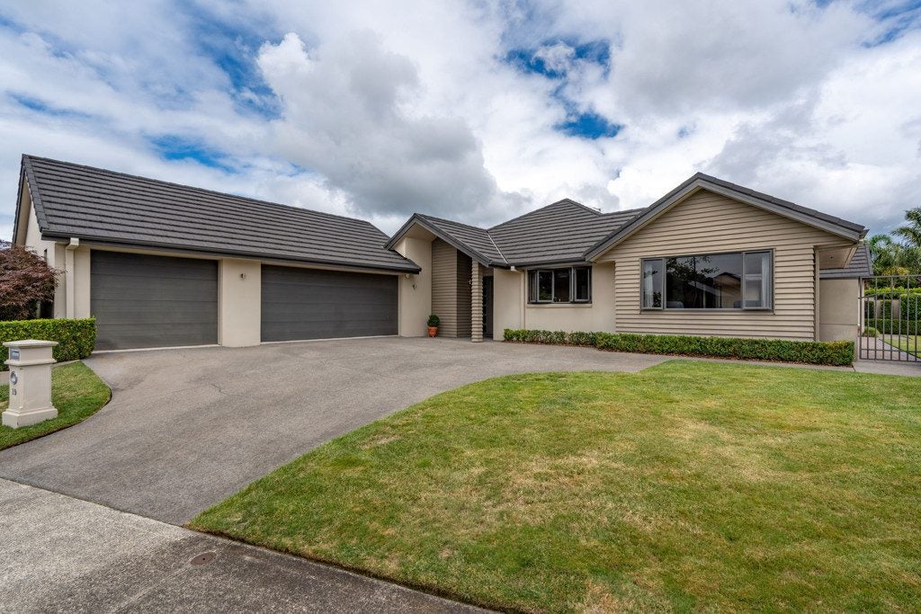 19 Oldfield Court, Huntington, Hamilton - Carousel 24