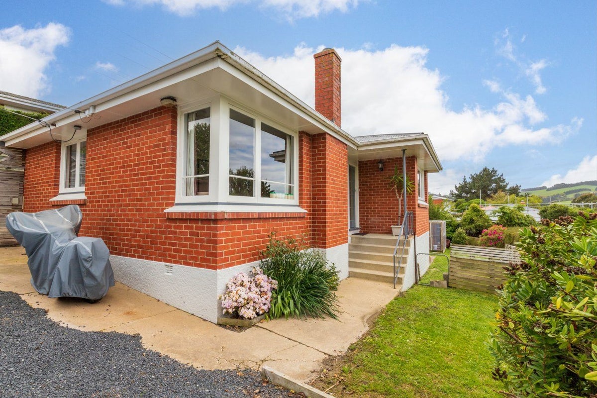 23 Duckworth Street, Andersons Bay, Dunedin - Carousel 1