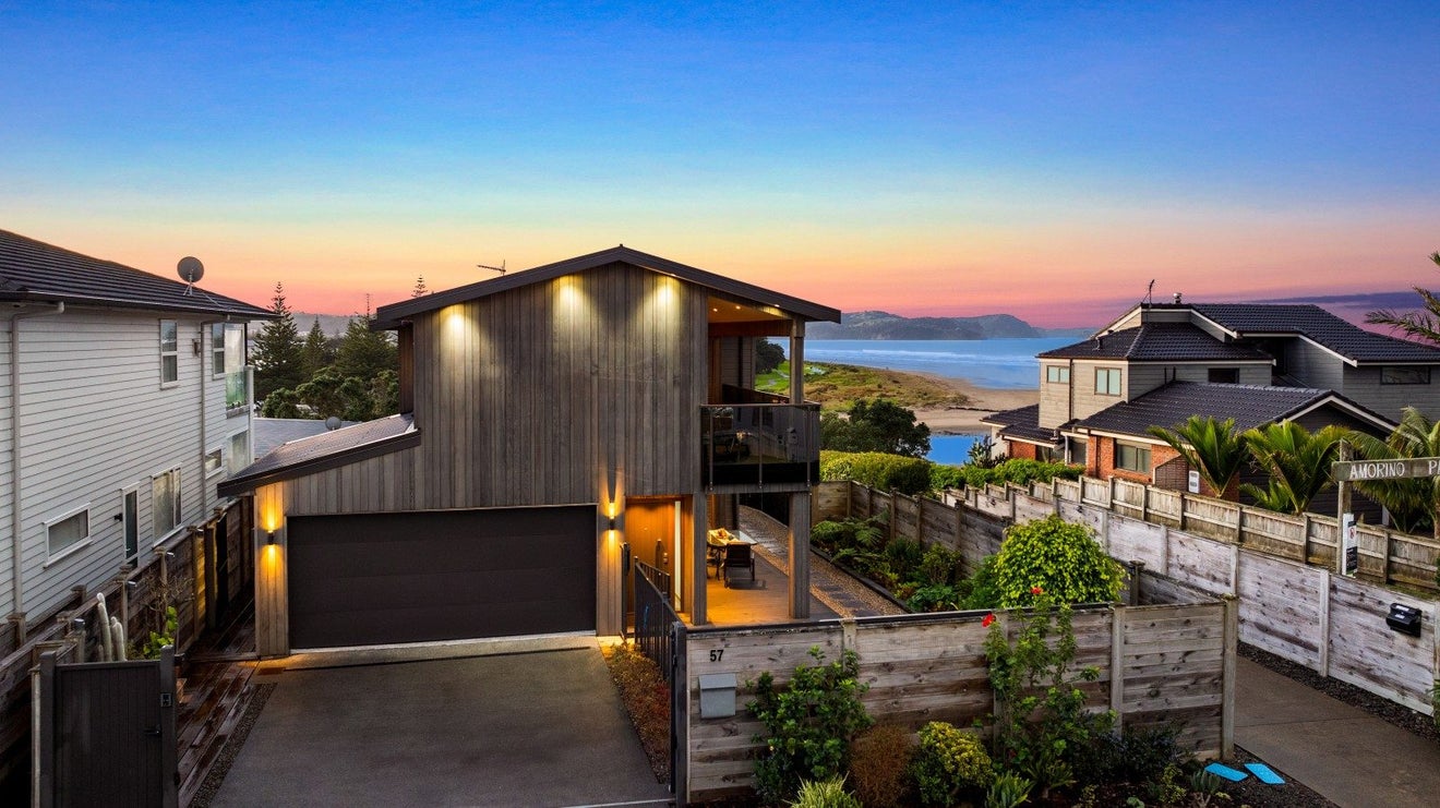 57 Rosario Crescent, Red Beach, Whangaparaoa - Carousel 1