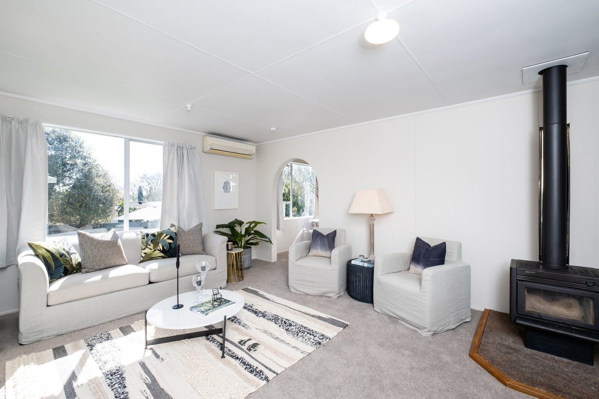 11 Kaweka Place, Havelock North, Havelock North - Carousel 2