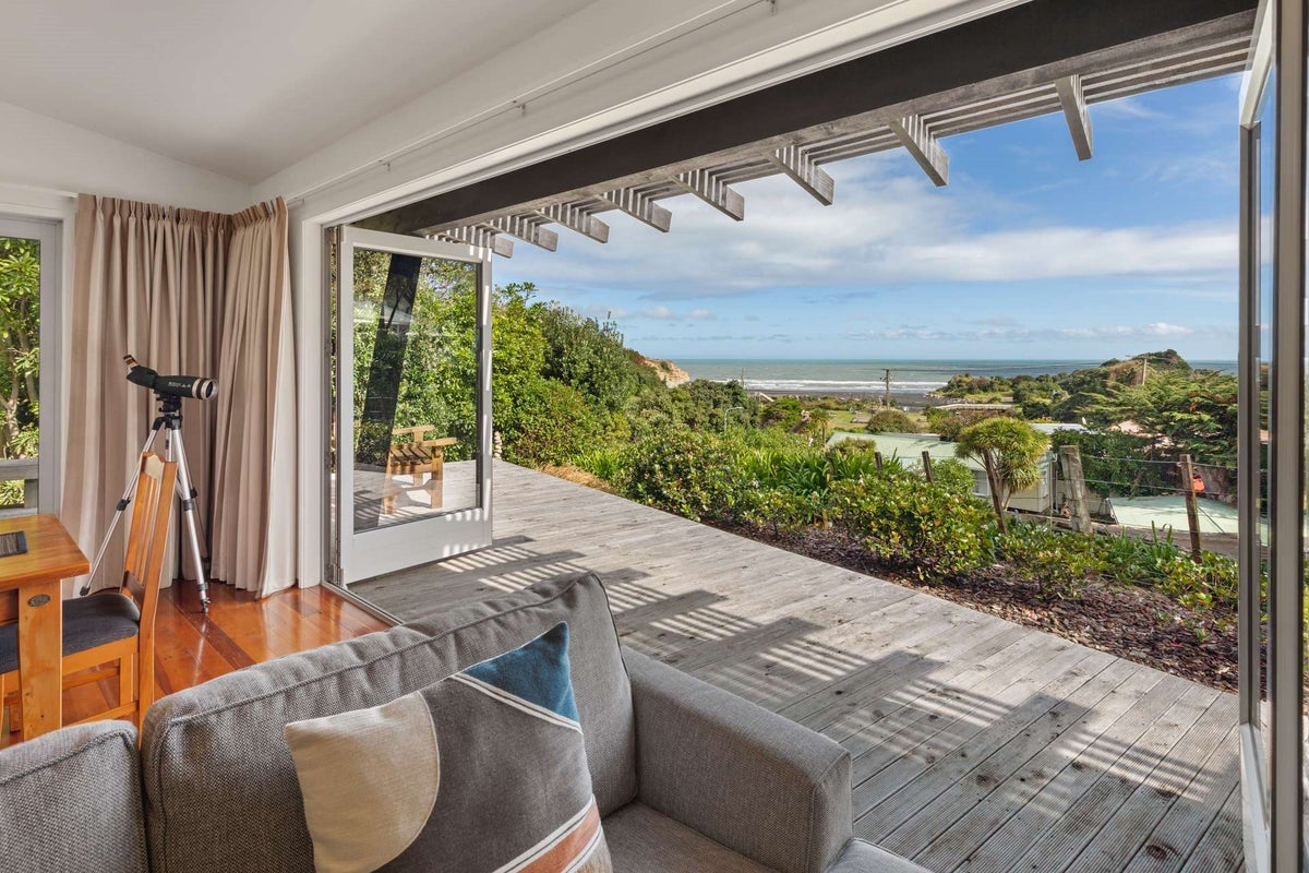 20 Mowhanau Drive, Kai Iwi, Whanganui - Carousel 2